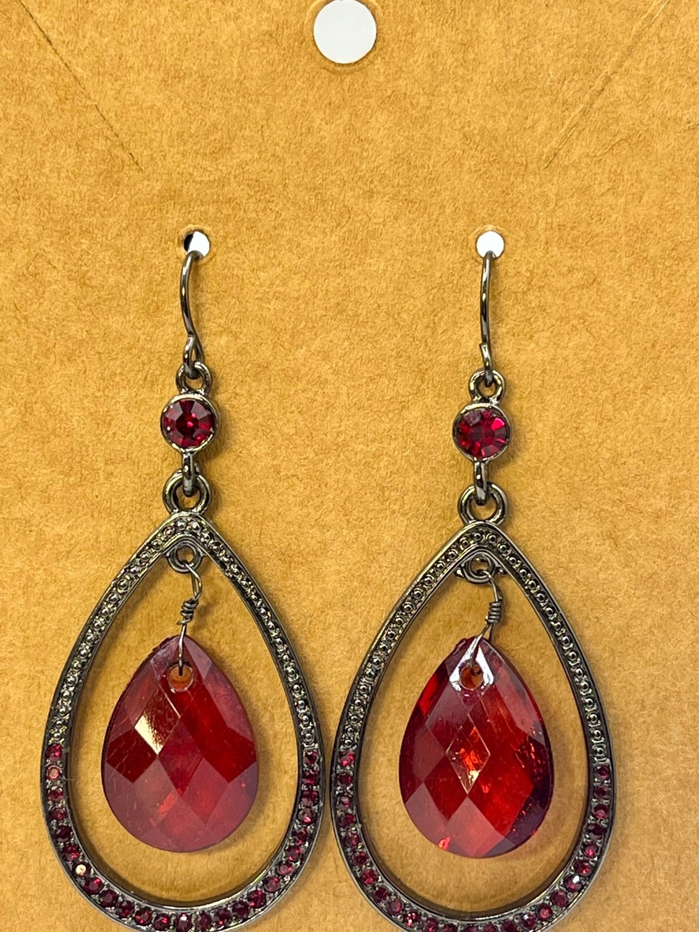 Red Flower Pendant Necklace & Earrings Set - Women Jewelry - Picture 5 of 9